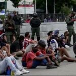 Un grupo de venezolanos castigados por no respetar las medidas contra la Covid-19