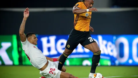 Adama Traoré en el partido de cuartos de final de la Liga Europa contra el Sevilla