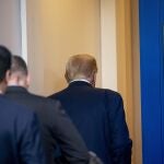 El presidente Donald Trump es evacuado por los Servicios Secretos de la Casa Blanca