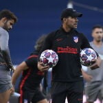 Simeone, durante el último entrenamiento del Atlético en Lisboa