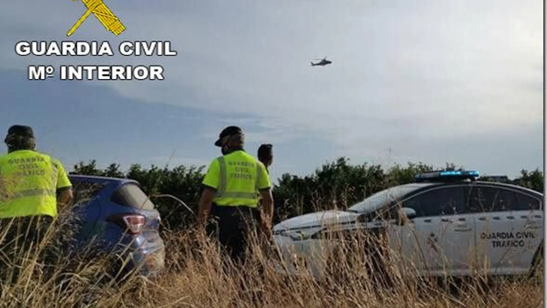 La Guardia Civil encontró al hombre en el interior de su vehículo y desorientado