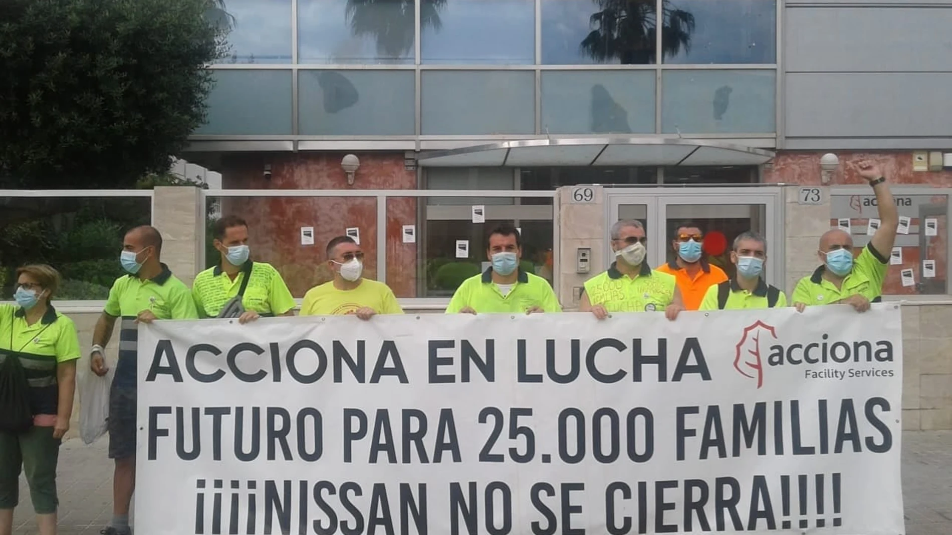 Sindicatos exigen a Acciona que retire el ERE a sus empleados subcontratados por Nissan