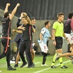 Lopetegui celebra la clasificación del Sevilla para la final de la Europa League tras vencer al Manchester United