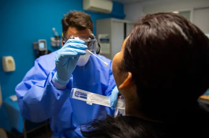 Las pruebas PCR para detectar asintomáticos se ampliarán a otras zonas de Madrid la próxima semana