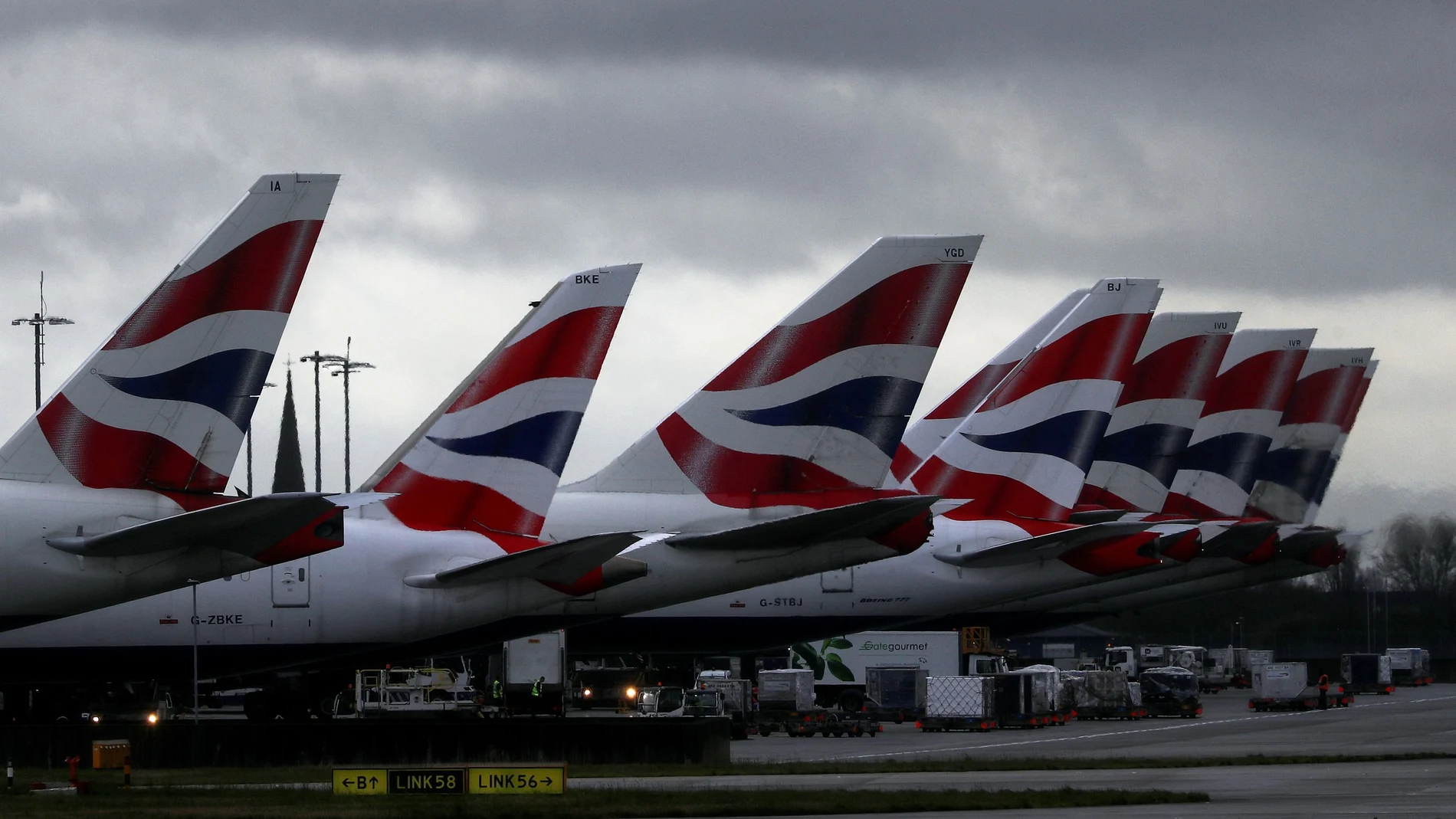 Aviones de British Airways en el aeropuerto londinense de Heathrow