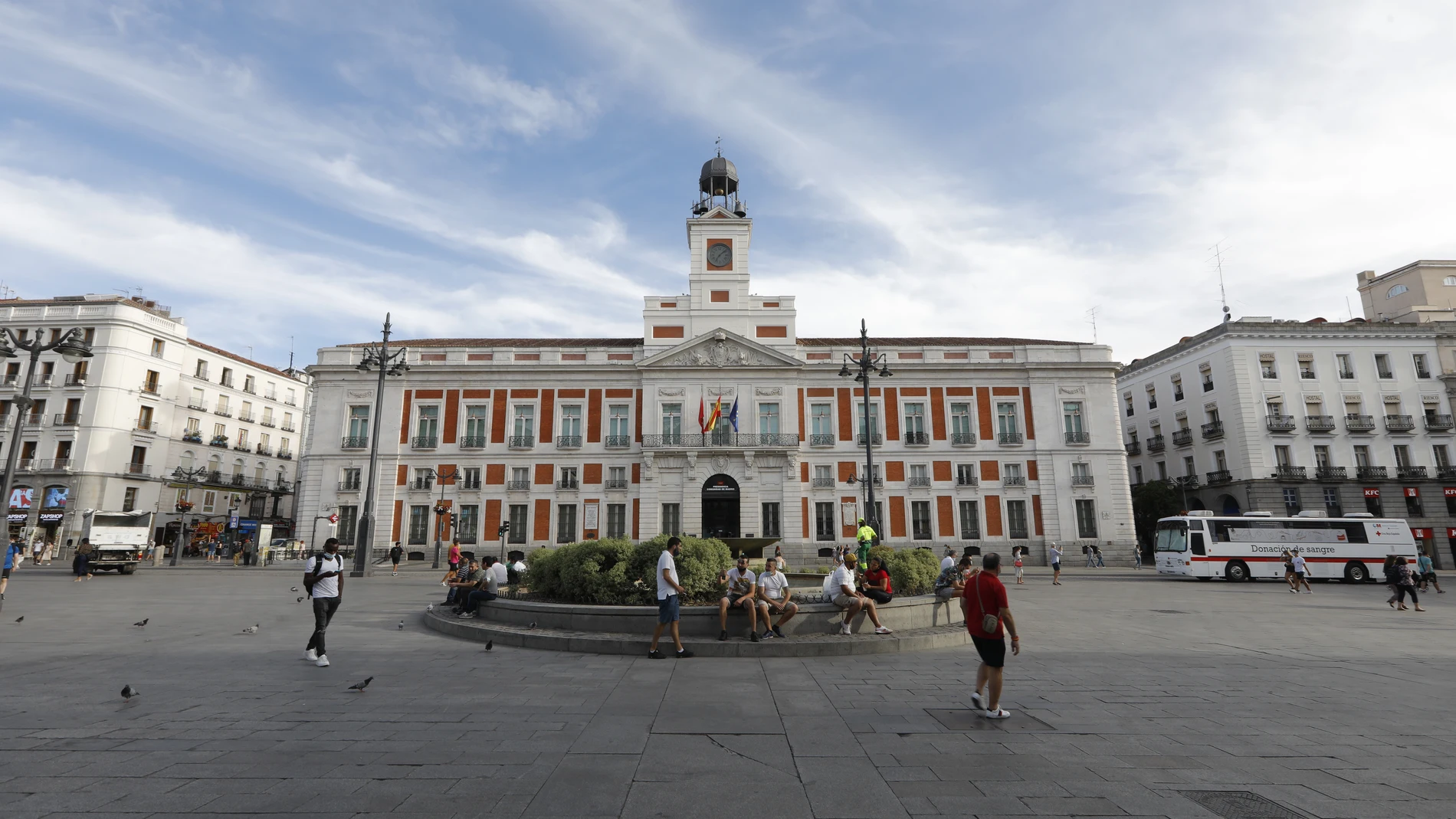 La última remodelación de la Puerta del Sol se hizo en 2009. En la imagen, el aspecto que presentaba ayer