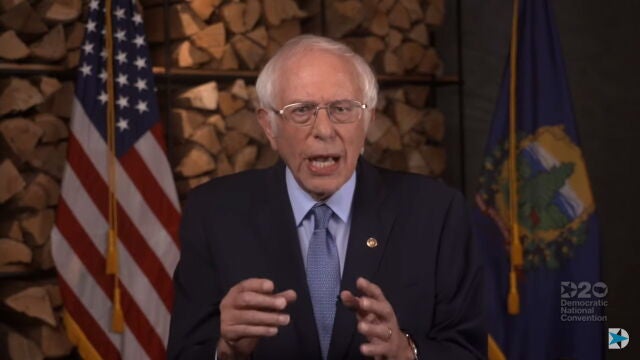 Fotograma del senador Bernie Sanders durante su intervención en la Convención Nacional Demócrata
