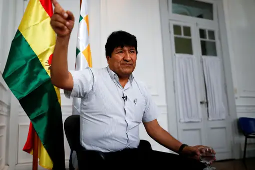 Denuncian a Evo Morales por dejar embarazada a una menor de 15 años