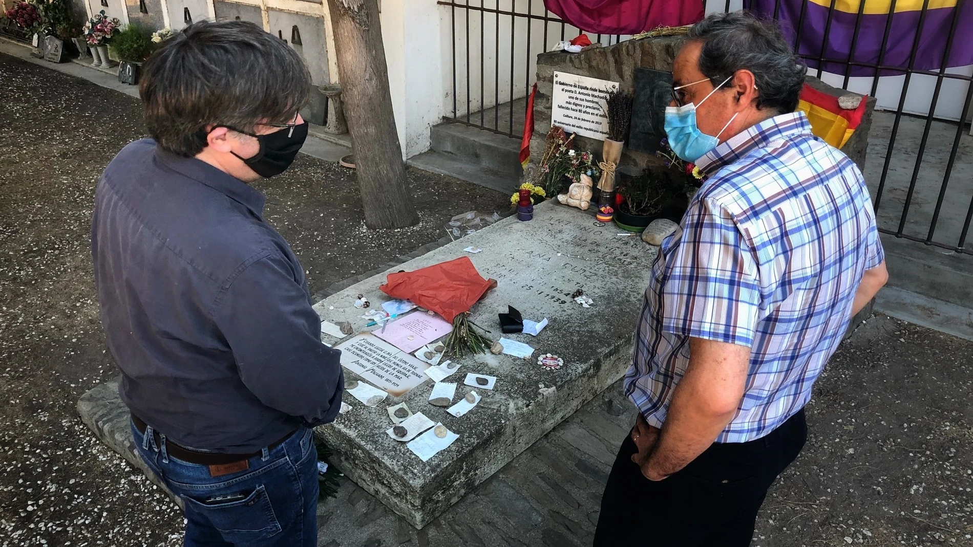 Torra y Puigdemont se encuentran en Colliure (Francia) y visitan la tumba de Machado