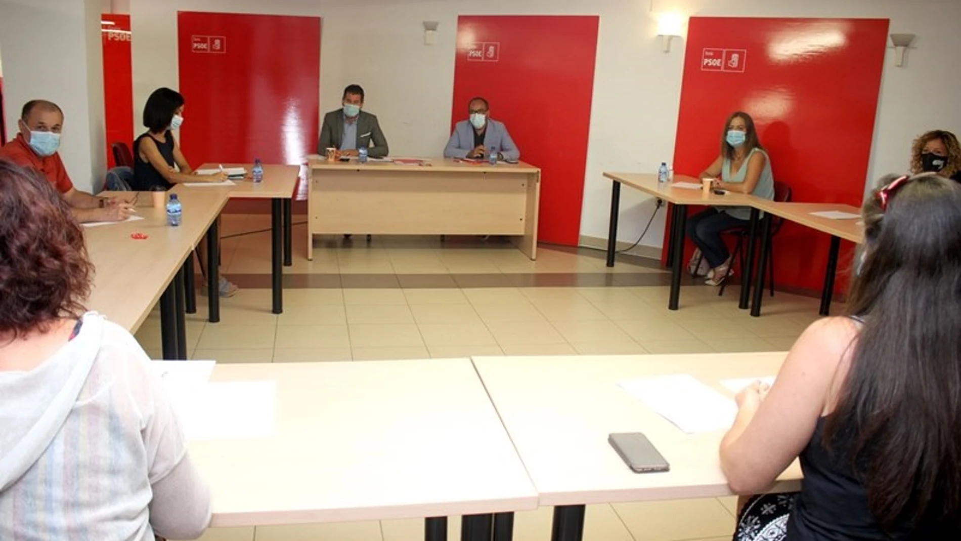 Tudanca critica la incertidumbre sobre el inicio del curso y advierte de que no puede haber una generación sin clases