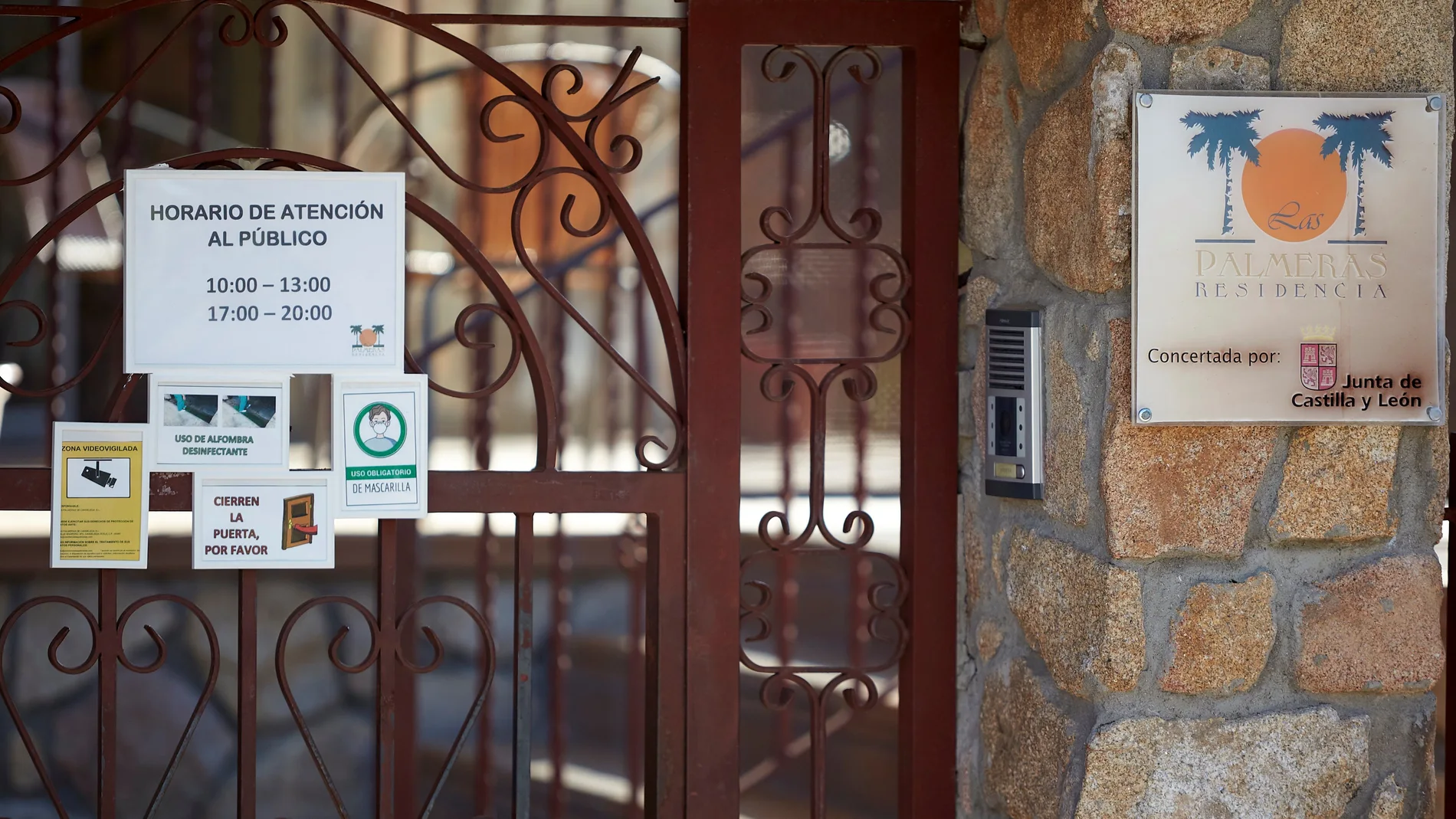 Ascienden a 84 los positivos en una residencia de Ávila, con 7 hospitalizados
