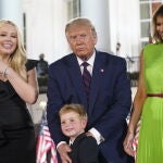 Tiffany Trump, Donald J. Trump y Melania Trump durante la Convención