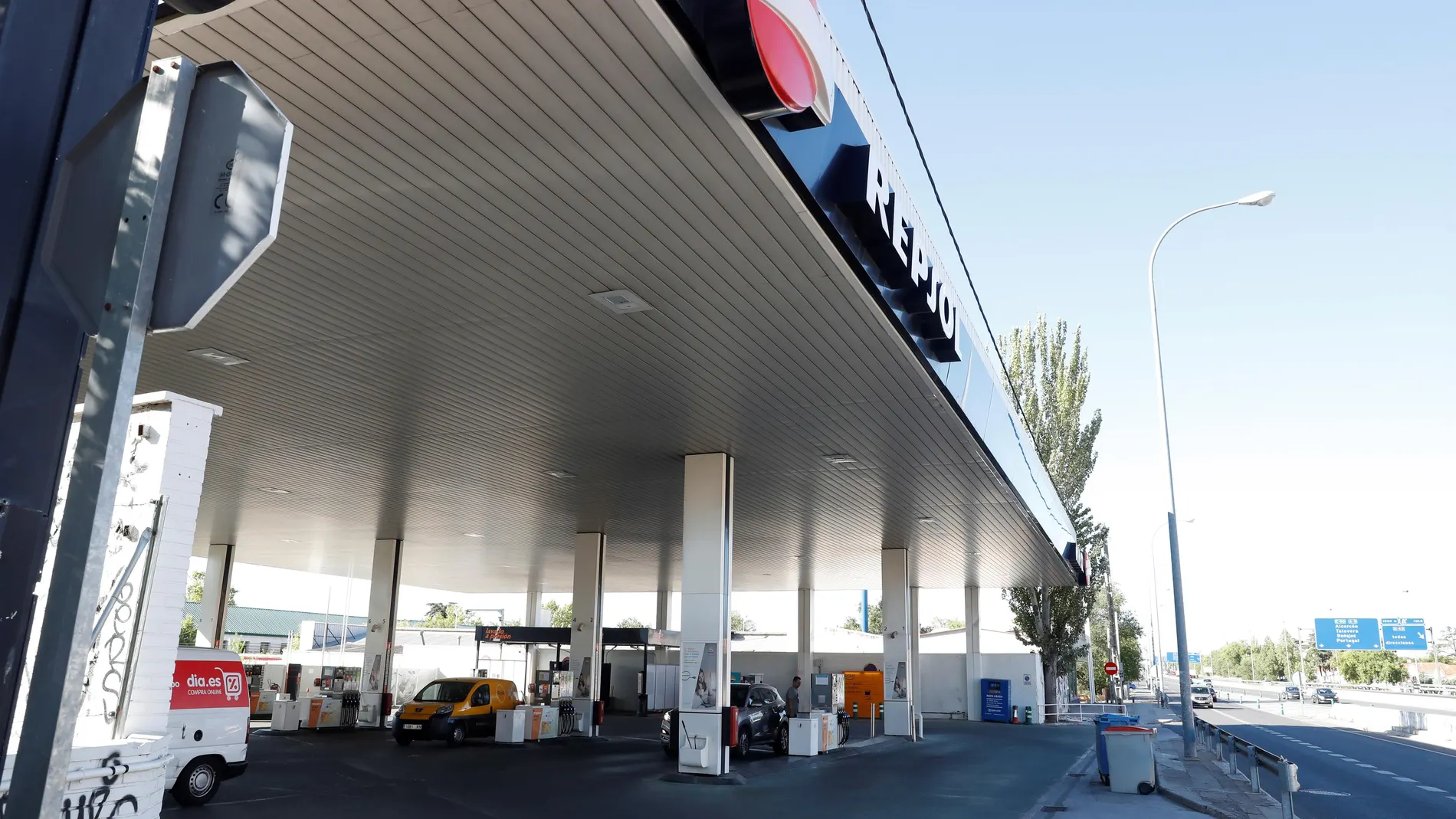 El consumo de carburantes se recupera en julio y agosto y baja solo el 10 %