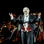 Plácido Domingo durante su concierto en el Arena de Vernoa, Italia, el pasado verano