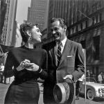 Audrey Hepburn y William Holden en una escena de "Sabrina"