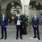 El vicepresidente regional asiste a la firma del protoco para garantizar una vuelta al trabajo segura y libre de posibles rebotes de COVID-19 tras las vacaciones