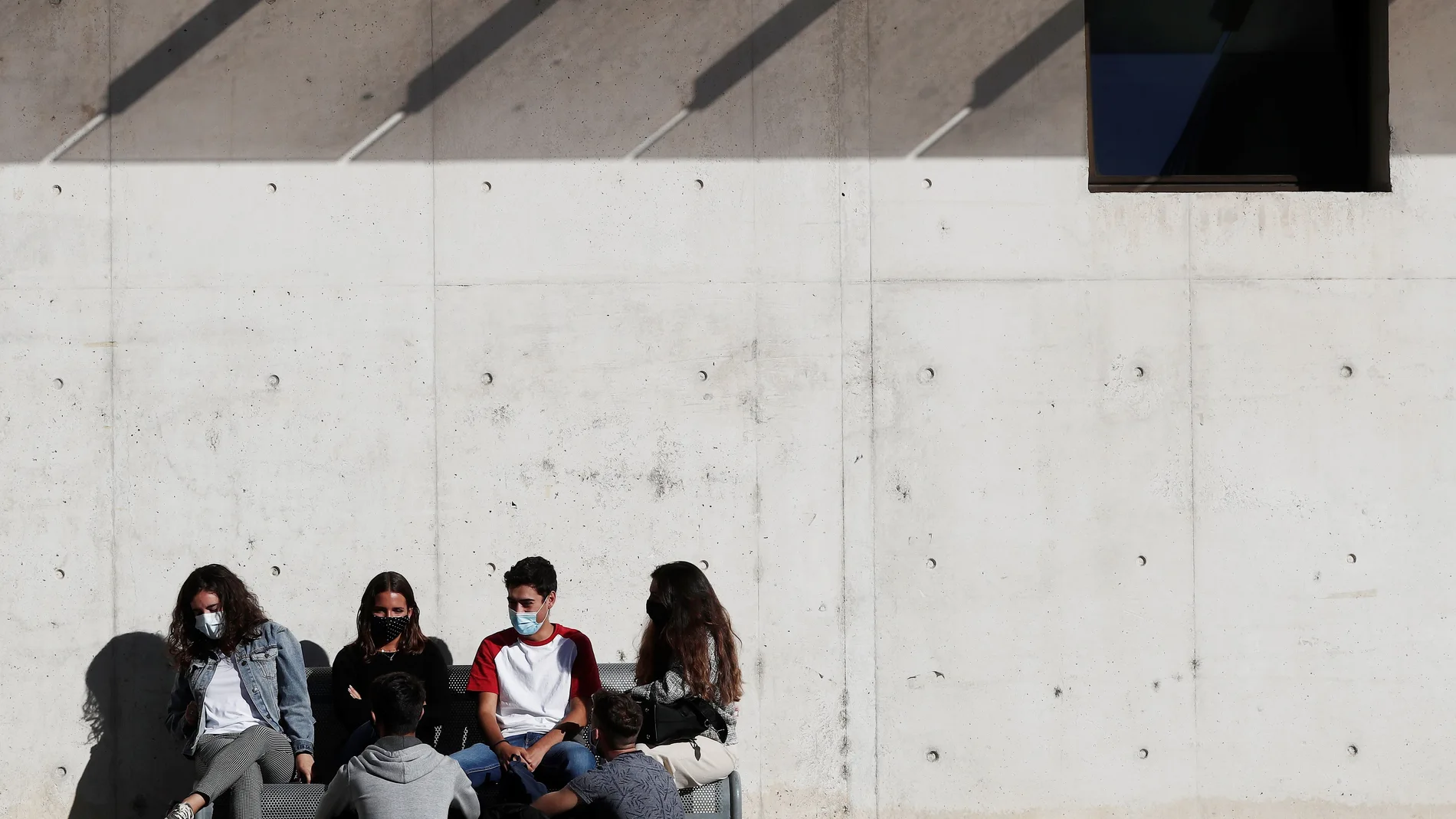 La UPNA habilita un sistema de aulas "espejo" e híbridas para estudiantes