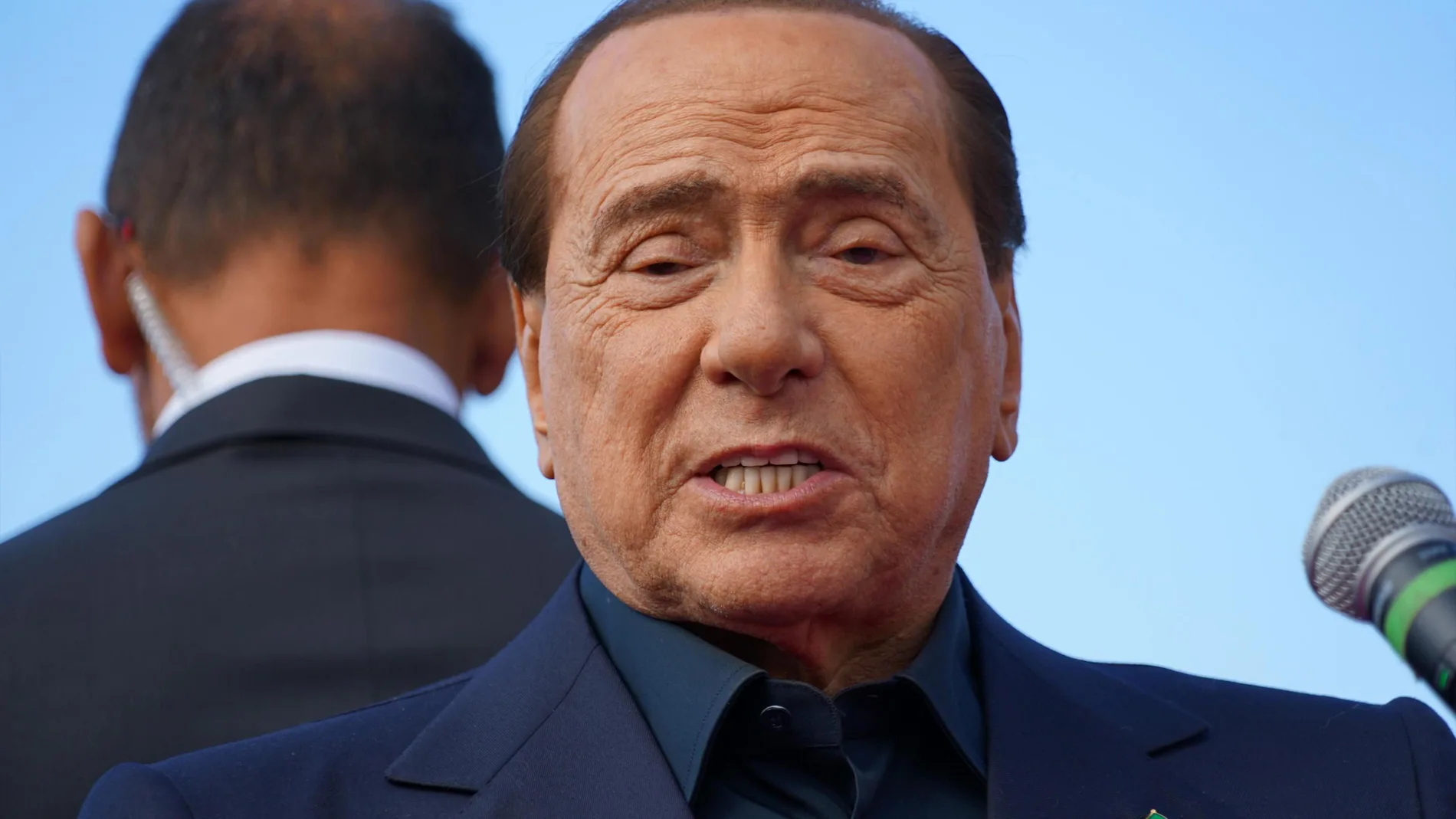 El líder de Forza Italia, de 83 años, “es asintomático y está en aislamiento domiciliario”