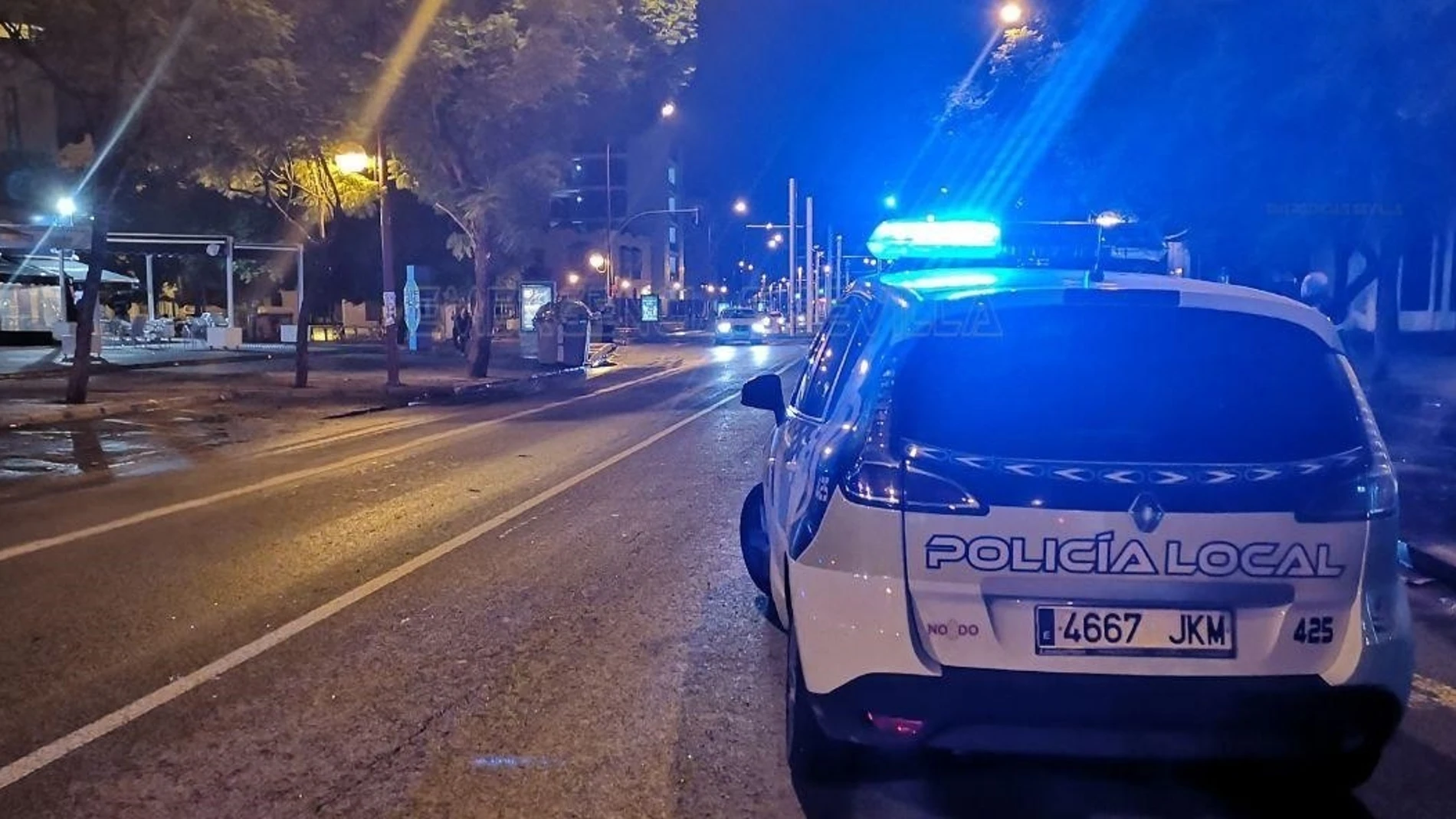 Sevilla.- Sucesos.- Detenido un joven por rajar los neumáticos a 24 vehículos estacionados en la zona de Nervión