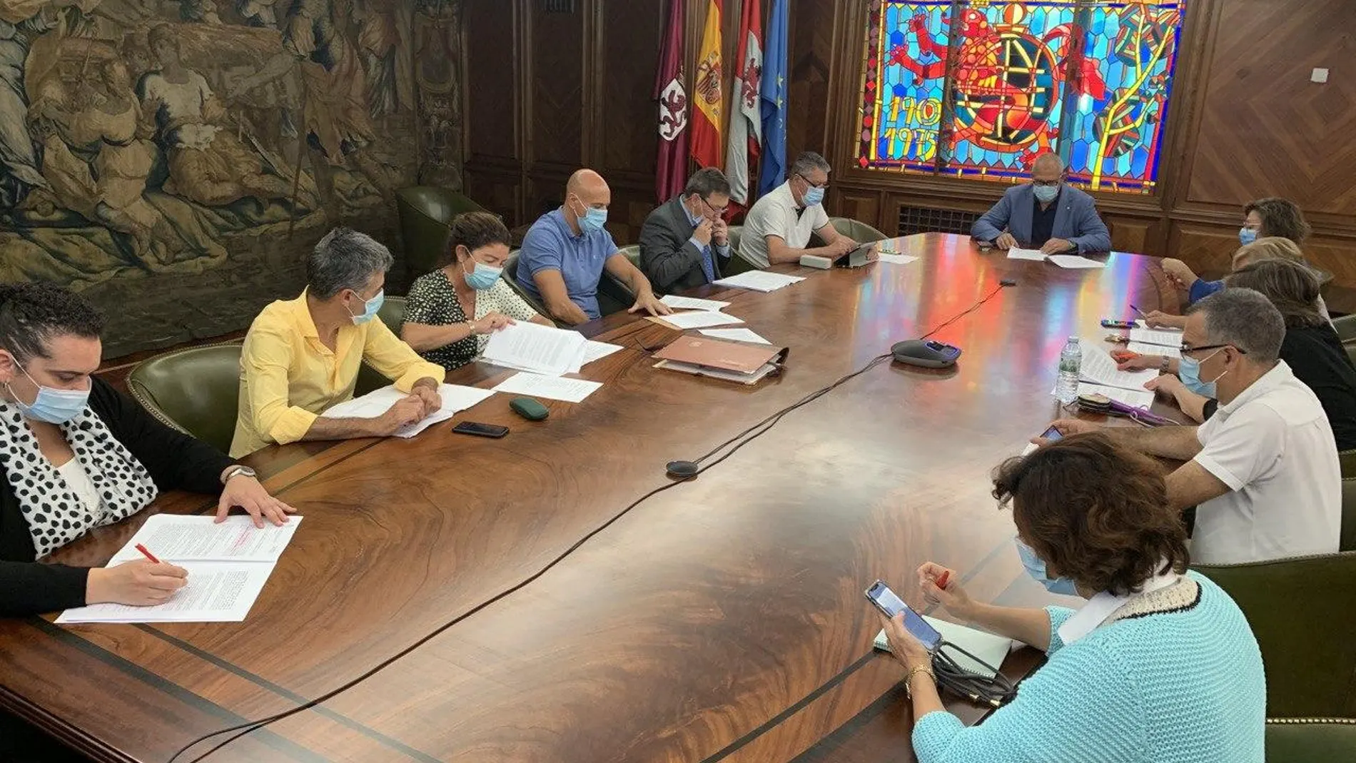 El alcalde de León, José Antonio Díez Díaz, preside la Junta de Gobierno