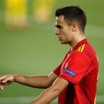 Sergio Reguilón, en un partido con la selección española.