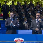 El entonces presidente Mariano Rajoy, con Francisco Martínez, secretario de Estado de Seguridad