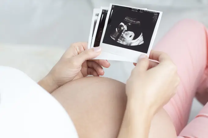 Los ginecólogos aconsejan acudir al especialista desde el momento en que se desea tener un hijo
