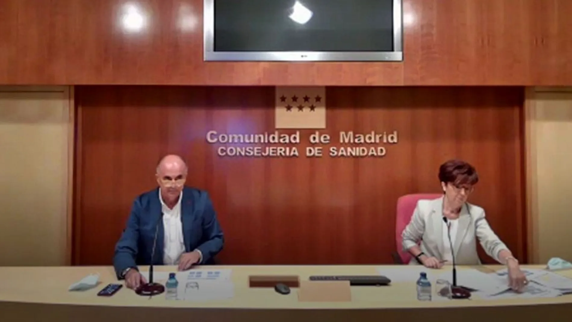 Rueda de prensa de Antonio Zapatero y Elena Andradas. Consejería de Sanidad de Madrid