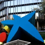 Bankia y CaixaBank estudian una posible fusión