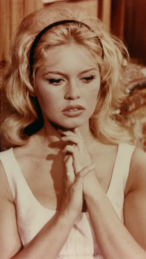Brigitte Bardot y sus complementos para el pelo.