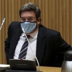 El Ministro de Inclusión, Seguridad Social y Migraciones, José Luis Escrivá, ayer, en la Comisión de Seguimiento del Pacto de Toledo