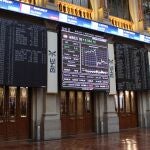 Vista general del parqué de la Bolsa de Madrid este miércoles cuando ha abierto con una subida del 0,28 % y se acercaba a 7.000 puntos a pesar de la caída de Wall Street en la víspera.