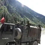 Vehículos militares indios en la frontera con China este verano