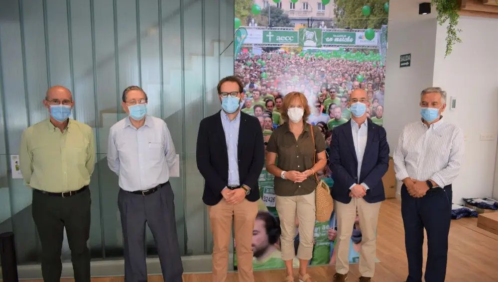 Visita Ciudadanos a AECC