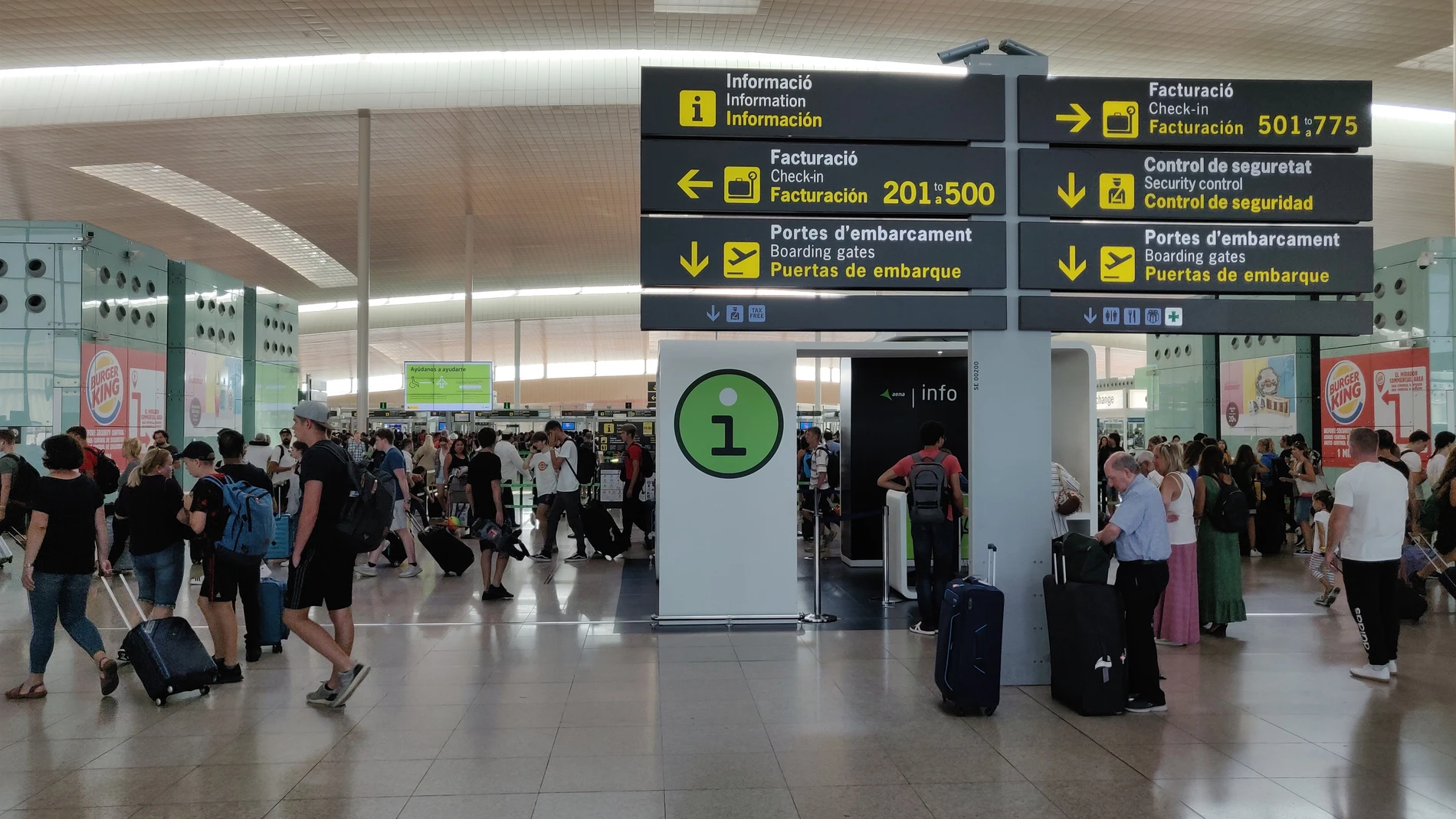 El Aeropuerto de Barcelona tuvo 1,1 millones de pasajeros en agosto, un 80% menos que hace un año