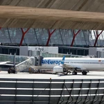 Aviones de Air Europa en la pista de aterrizaje de la Terminal T4 del aeropuerto Adolfo Suárez Madrid-Barajas