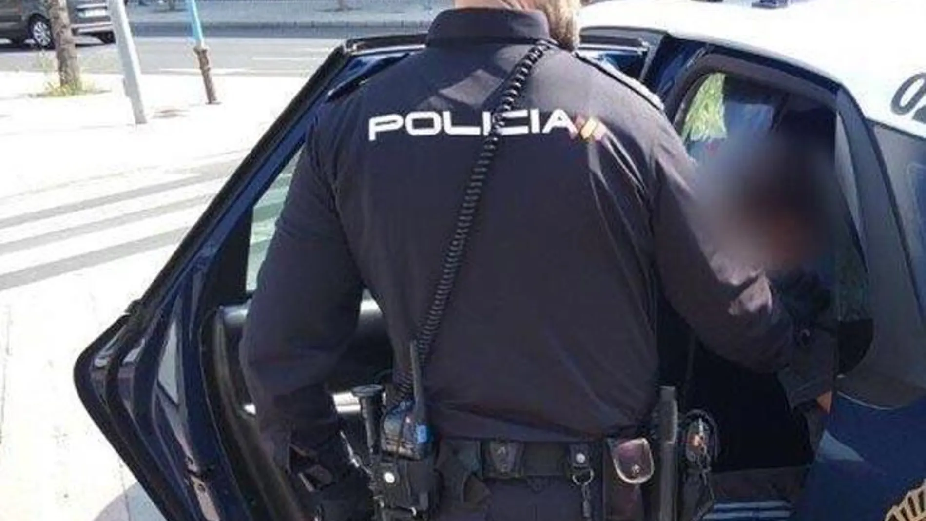 Momento de la detención por parte de la Policía Nacional