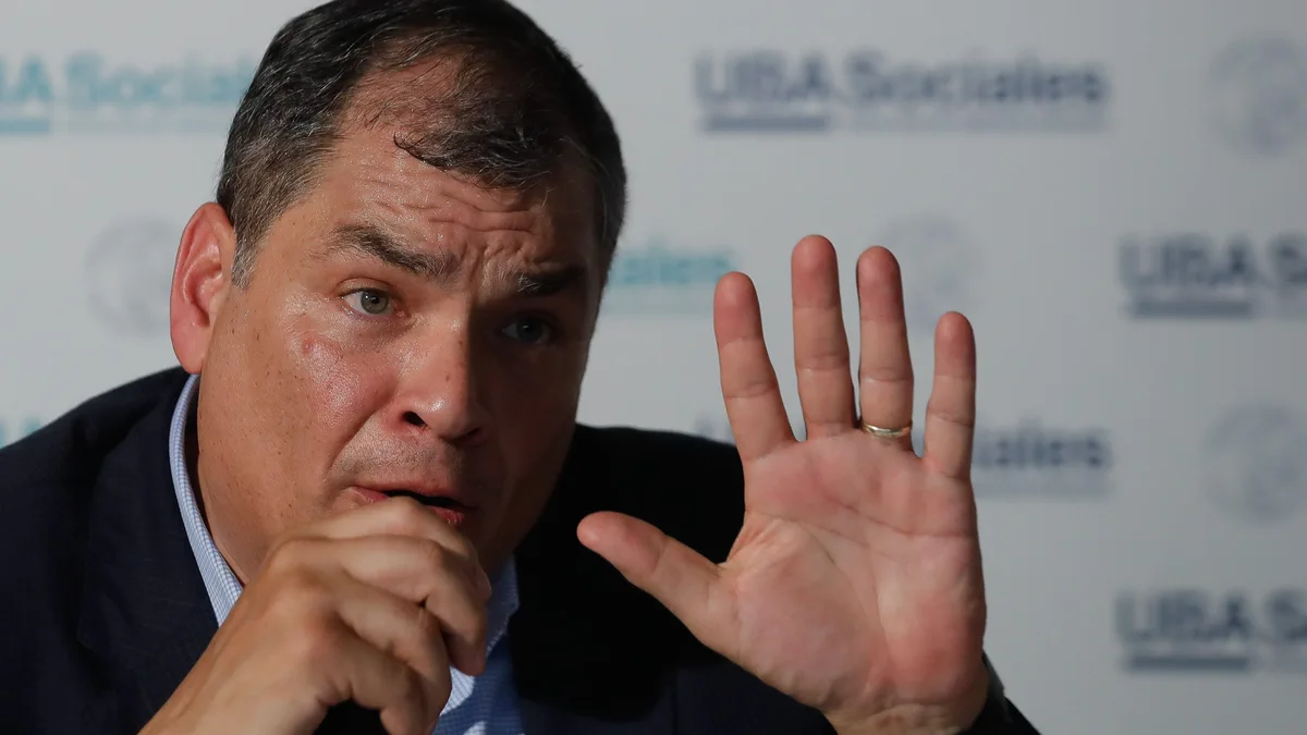 Correa exige sanciones internacionales a Ecuador por el asalto a la embajada de México en Quito