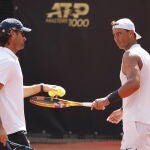 Moyá y Nadal en un entrenamiento de Rafa en el Masters 1.000 de Roma