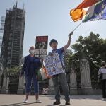 Manifestantes en contra del Brexit cerca del Parlamento de Londres, hoy
