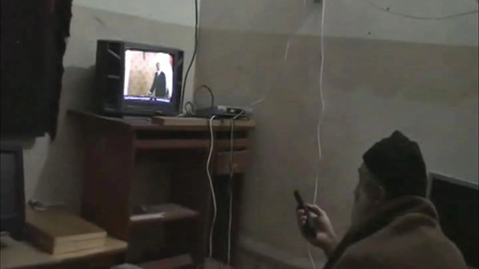 Estados Unidos publicó un vídeo en 2011 con imágenes de un hombre al que identificó como Bin Laden viendo la televisión en Abbottabad