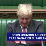 Boris Johnson abucheado tras ganar en el parlamento