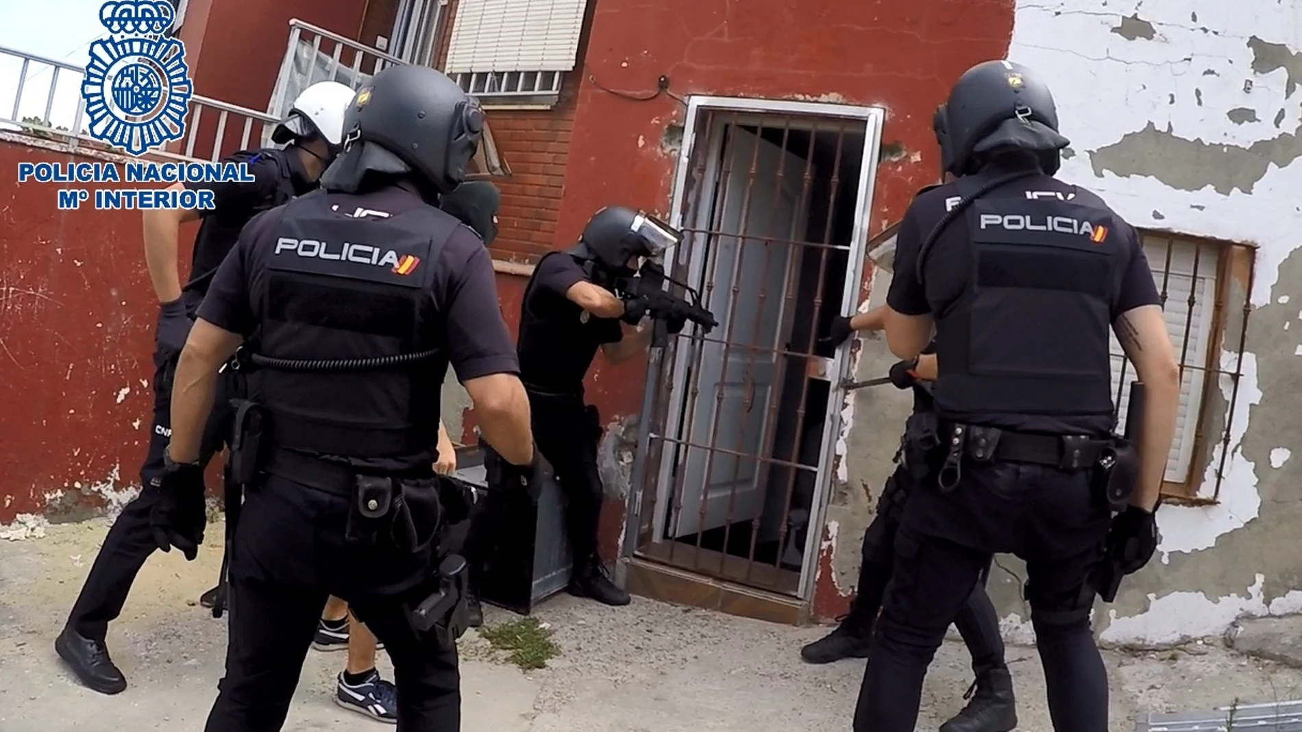 Cádiz.-Sucesos.- Detenidos seis miembros de un clan dedicado supuestamente a la venta de cocaína y hachís en Algeciras