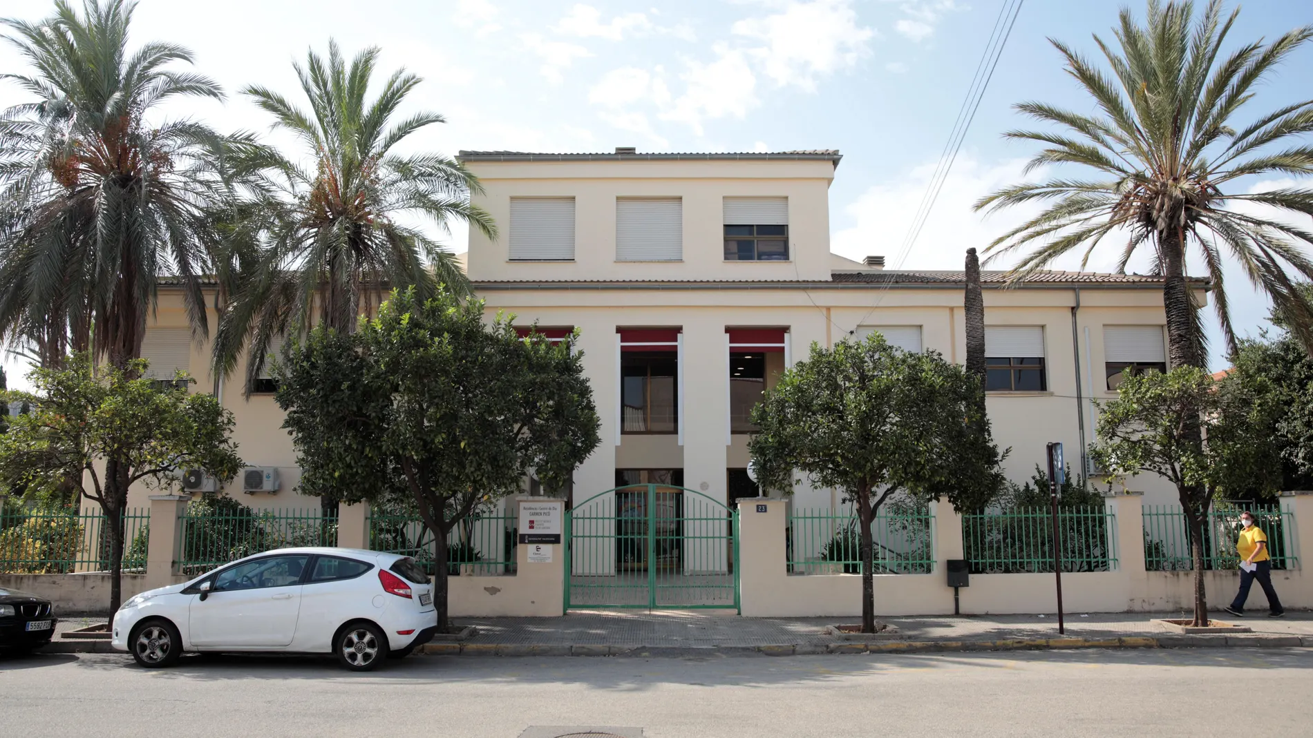 Un nuevo positivo en la residencia de Alzira eleva a 29 los casos de covid