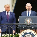 Benjamín Netanyahu, junto a Donald Trump, da un discurso en la Casa Blanca tras la firma de los Acuerdos de Abraham