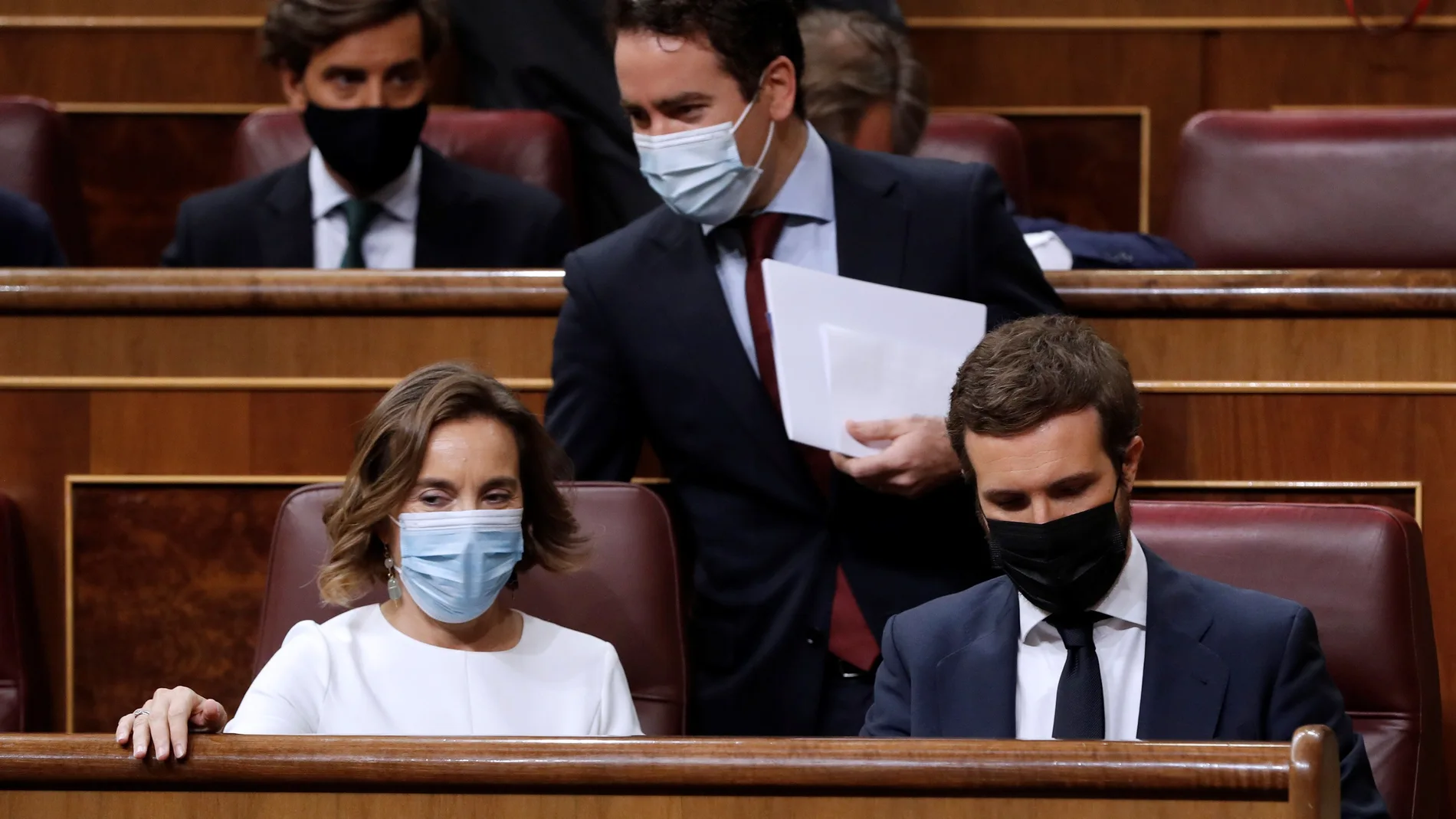 El presidente del PP, Pablo Casado; la portavoz popular, Cuca Gamarra, y el diputado, Teodoro García Egea el pasado miércoles en el Congreso.