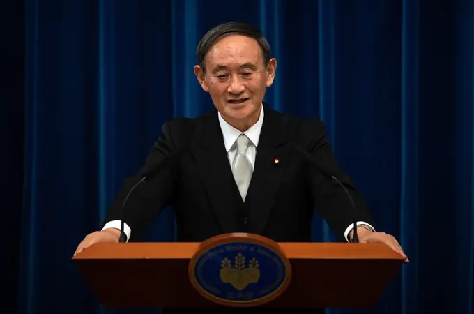 Las cinco reverencias de Suga, el nuevo primer ministro nipón