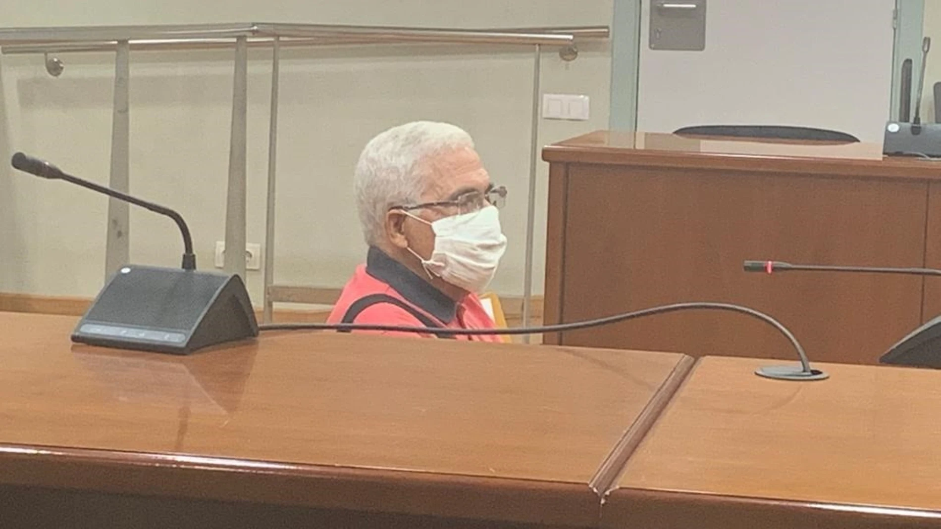 Juicio a un hombre acusado de abusar de su nieta. EUROPA PRESS
