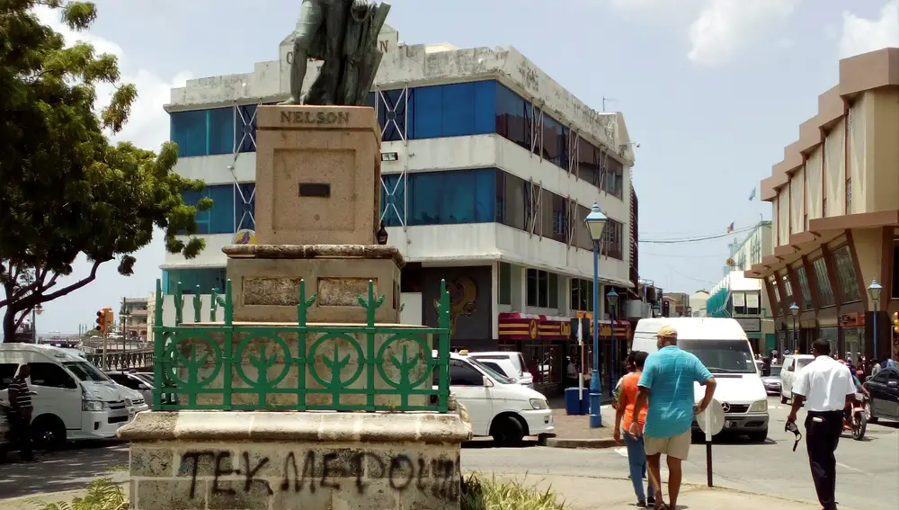 Una estatua del vice almirante Nelson fue vandalizada en Barbados