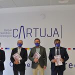 El consejero de Transformación Económica, Rogelio Velasco, y el alcalde de Sevilla, Juan Espadas, junto al presidente del consejo de administración del PCT Cartuja, Manuel Ortigosa, y el director general de la sociedad gestora del recinto, Luis Pérez